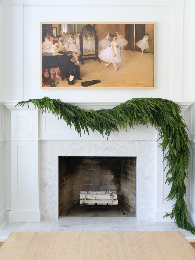 How to hang garland on the mantel for a full draping look, asymmetrical fireplace garland