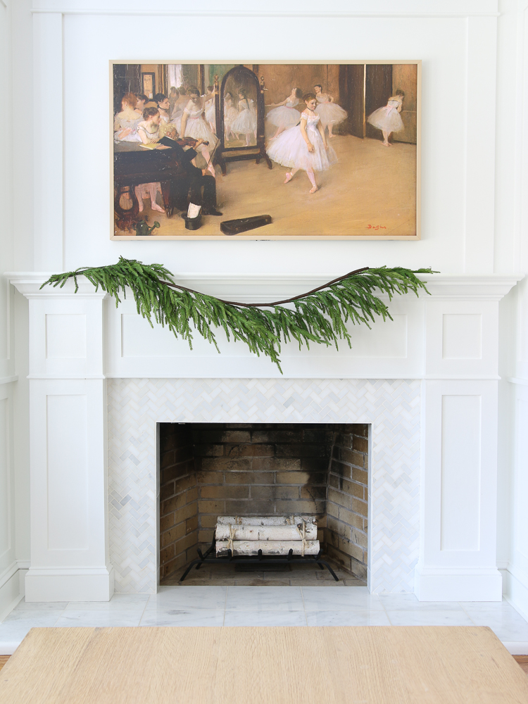 fireplace mantel with single garl
