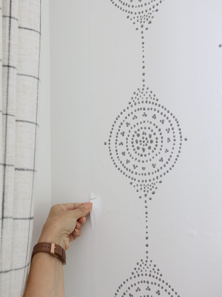 A Simple Guide to Hanging Wallpaper and Removing It Stefana Silber