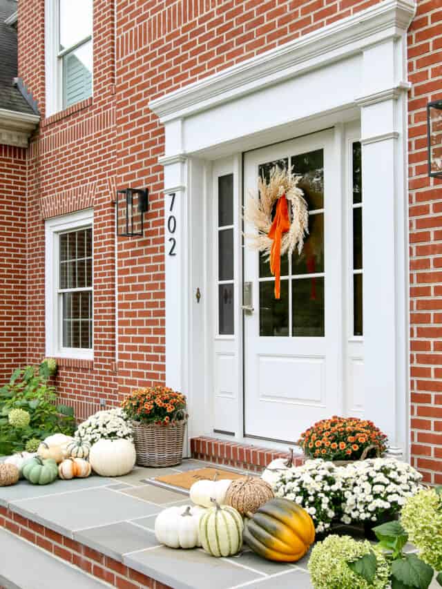 cropped-fall-porch-decorating-6.jpg
