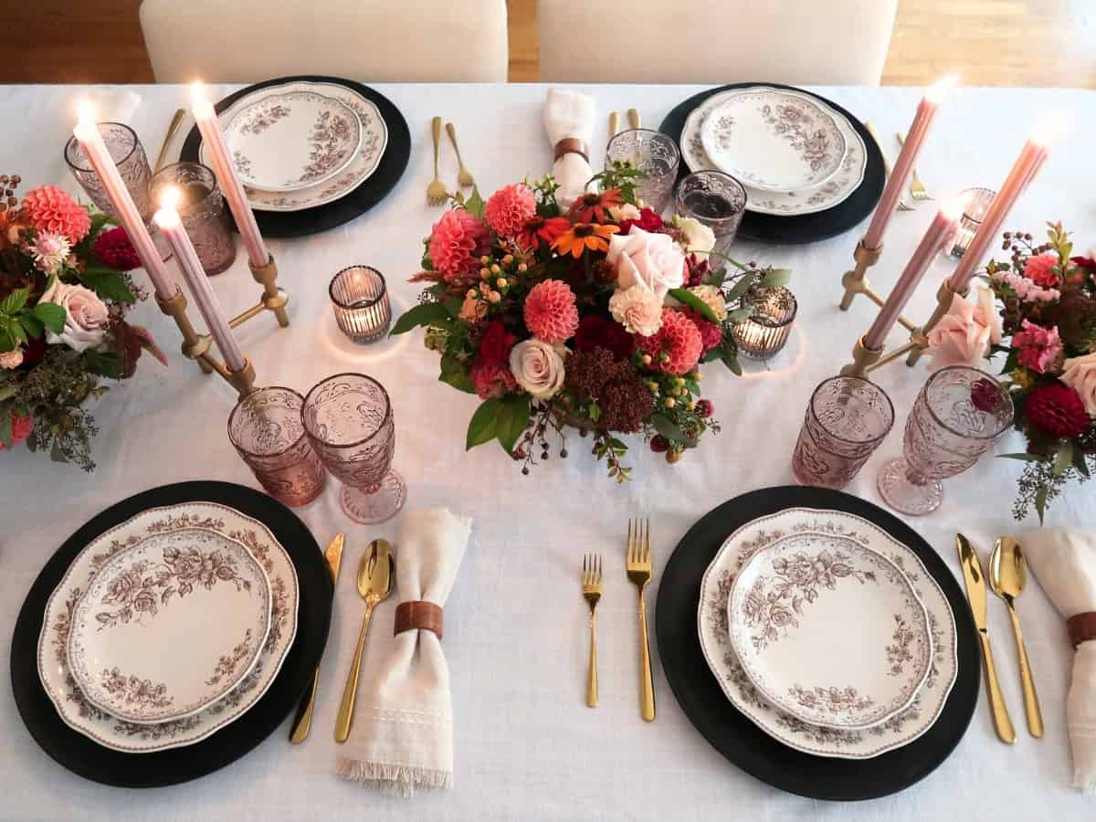 Thanksgiving table setting, table scape idea